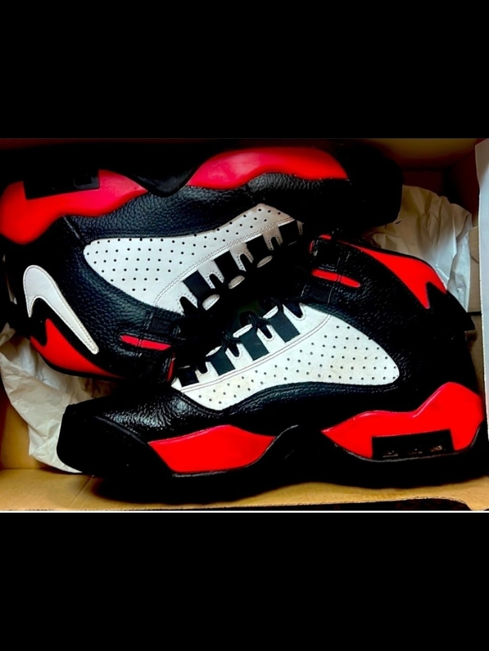 Nike Black, Red & White Men's Basketball Sneakers